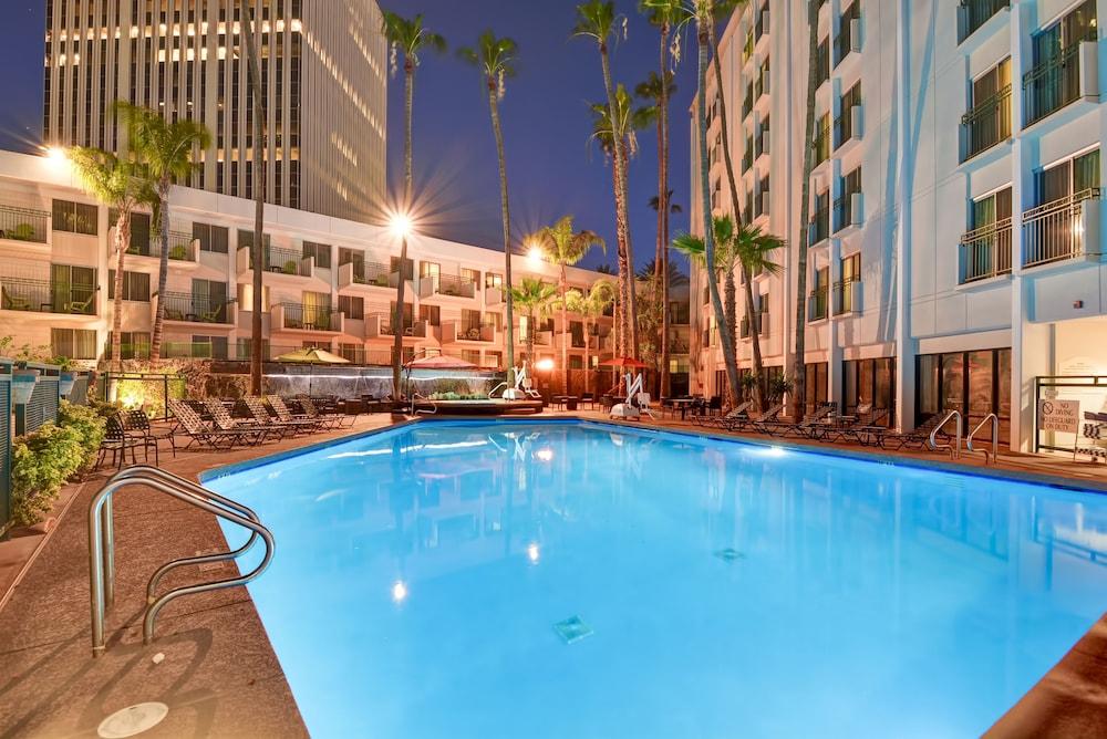 Hilton Garden Inn Phoenix Midtown מראה חיצוני תמונה