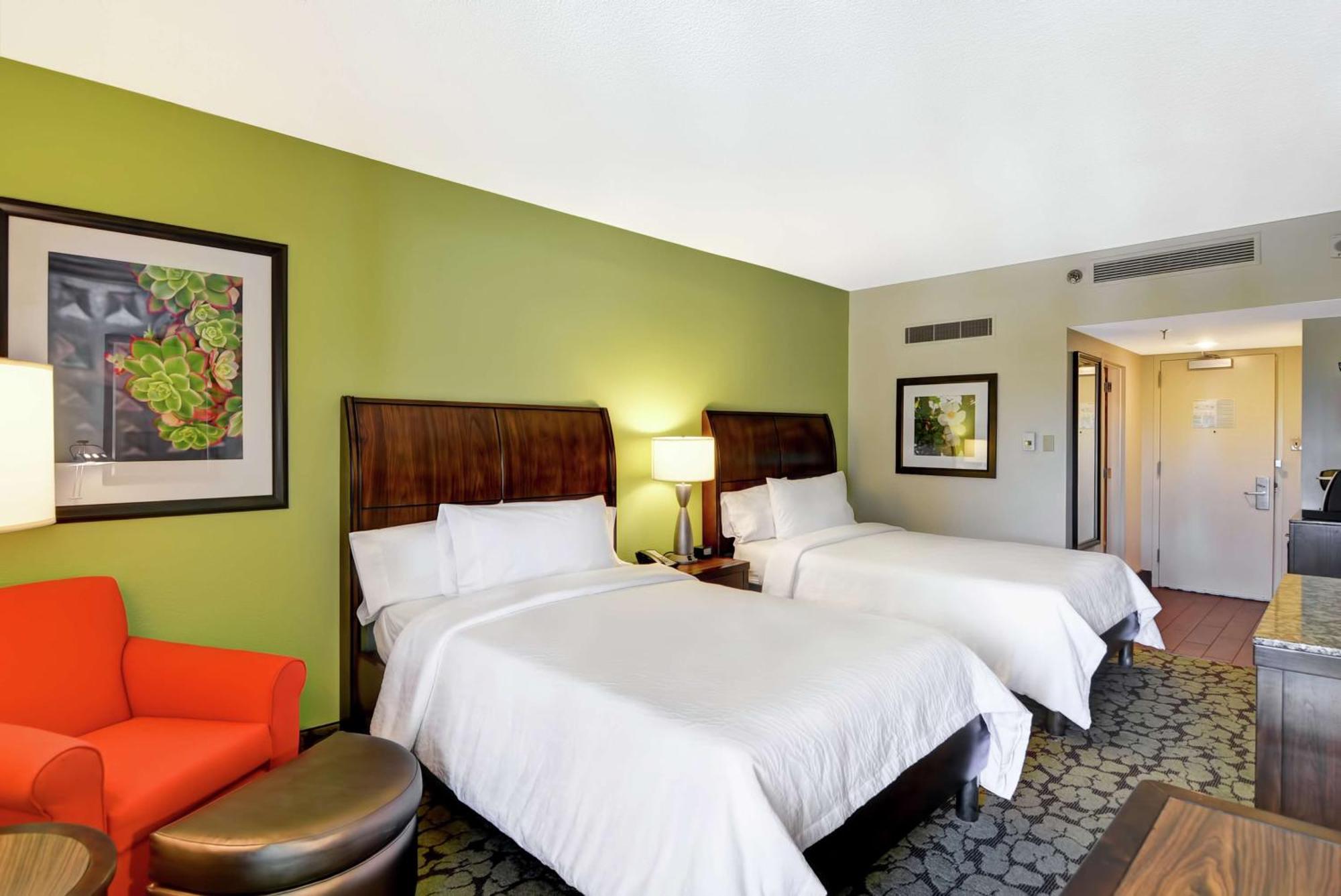 Hilton Garden Inn Phoenix Midtown מראה חיצוני תמונה