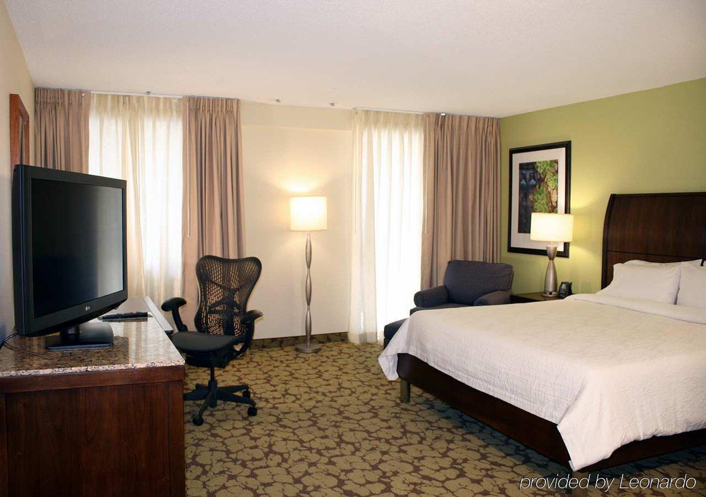 Hilton Garden Inn Phoenix Midtown מראה חיצוני תמונה