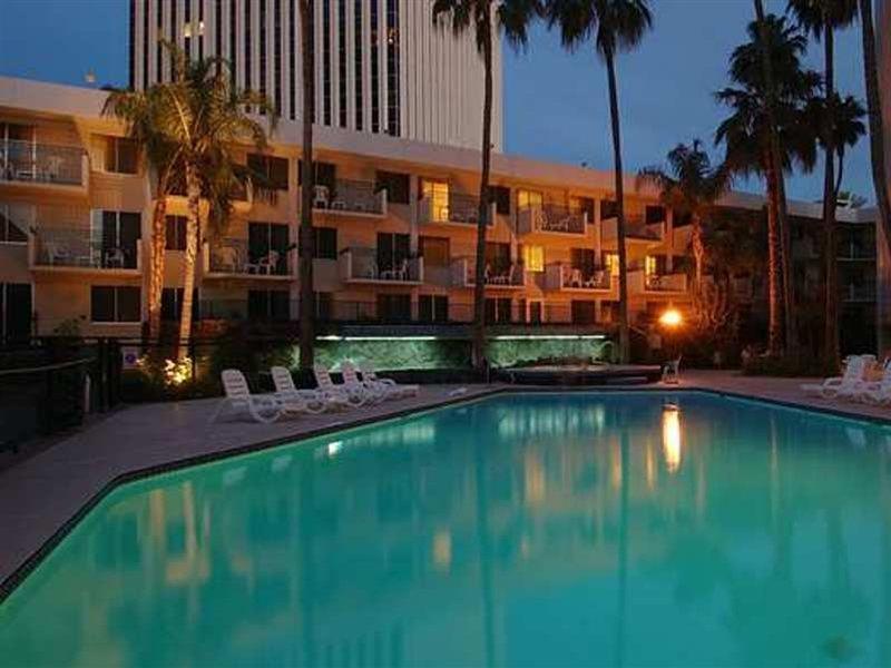 Hilton Garden Inn Phoenix Midtown מראה חיצוני תמונה